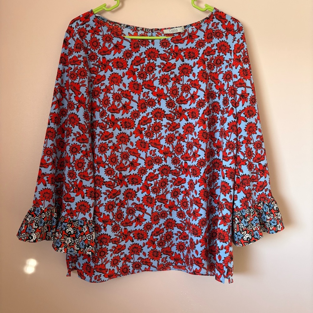 💚Dalia Red and Blue Boxy Blouse with Flutter Sleeves and Bateau Neckline - Picture 1 of 6